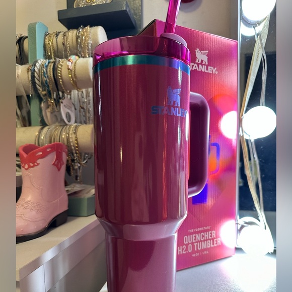 Stanley Berry Truffle Valentines Day *Limited Edition* Tumbler - Picture 4 of 6